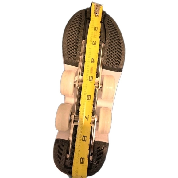 Unisex White Silver Roller Skate Shoes WMS Size EUR 37 US 7 Eqv to Youth Sz 5 - Picture 16 of 16